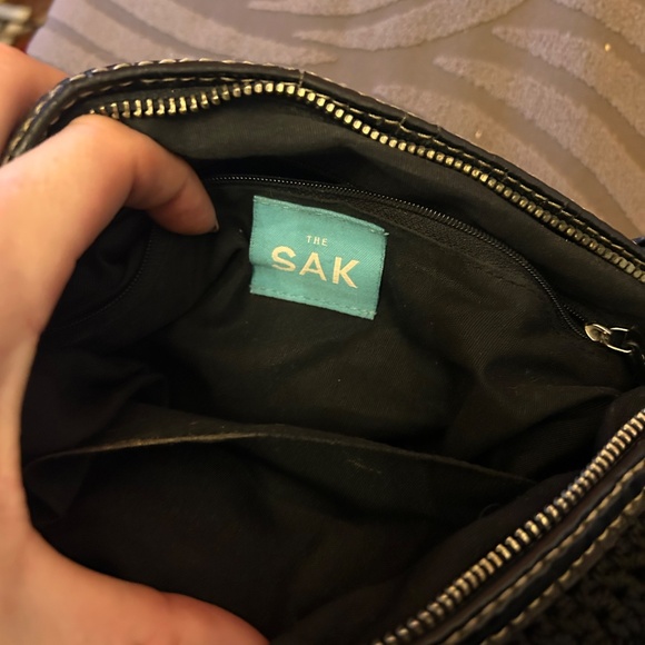 Vintage The Sak black crochet and leather purse - Picture 2 of 13